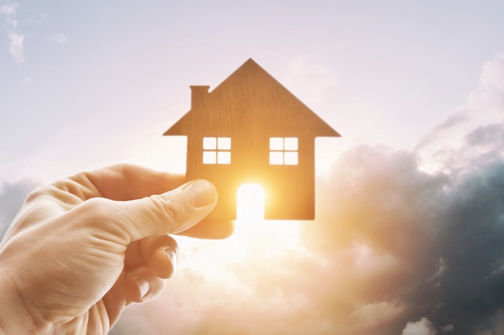 Scherenschnitt eines Hauses